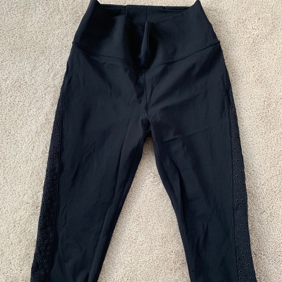 Lululemon black eyelet crop leggings - Picture 5 of 9